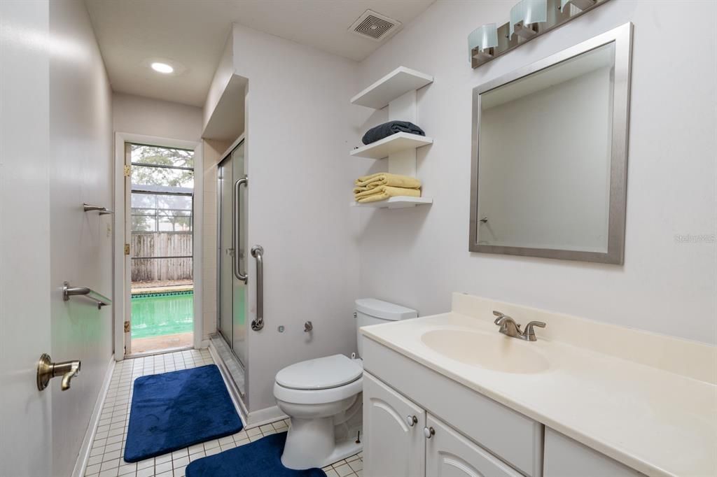 Bathroom, Interior, Recessed Lighting