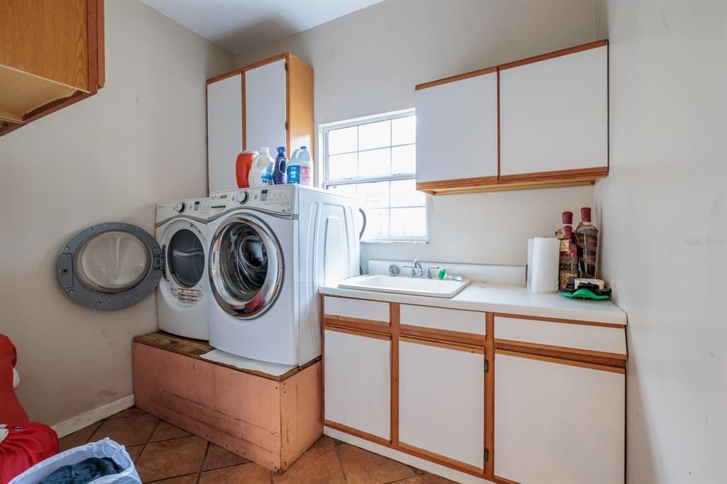 Interior, Washer
