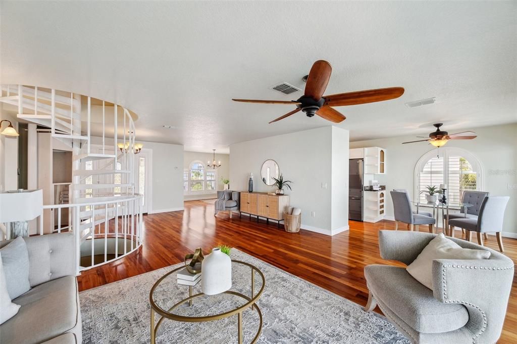 Chandelier, Dining room, Interior, Living room, Pendant Lights, Wood Texture Flooring
