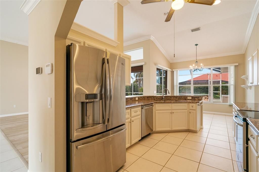 Chandelier, Interior, Kitchen