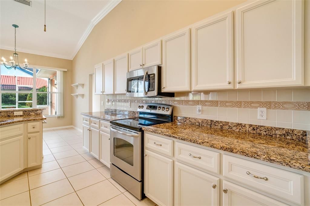 Chandelier, Interior, Kitchen