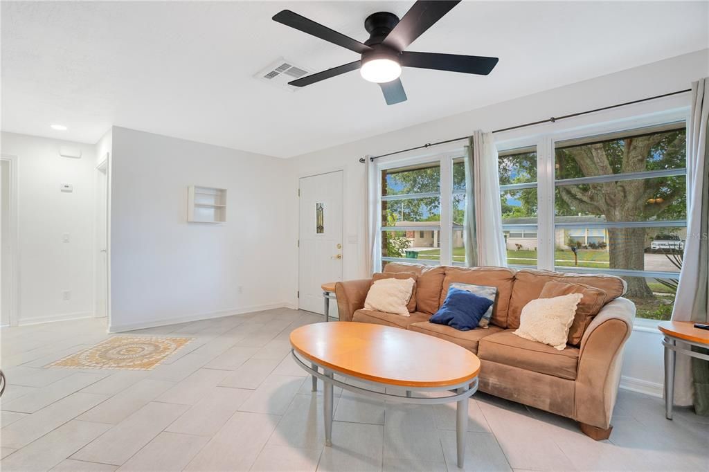 Interior, Living room, Recessed Lighting, Water