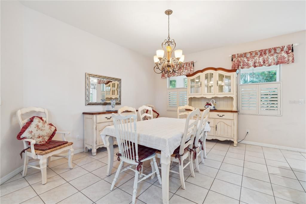 Chandelier, Dining room, Interior