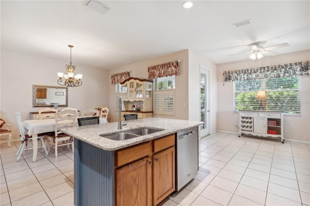 Chandelier, Dining room, Interior, Kitchen, Recessed Lighting
