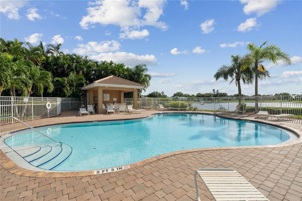 Exterior, Pool