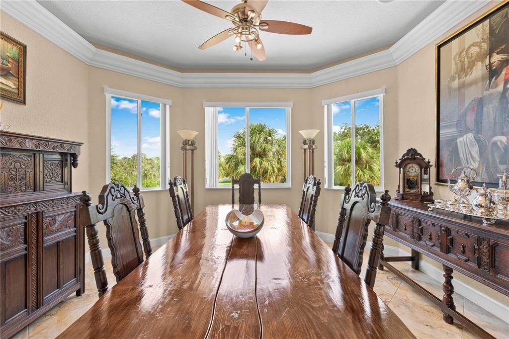 Dining room, Interior