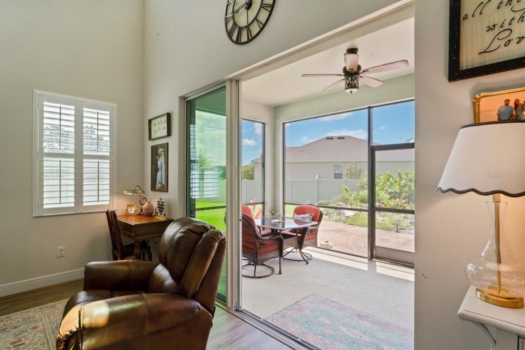 Dining room, Interior, Sun Room, Wood Texture Flooring