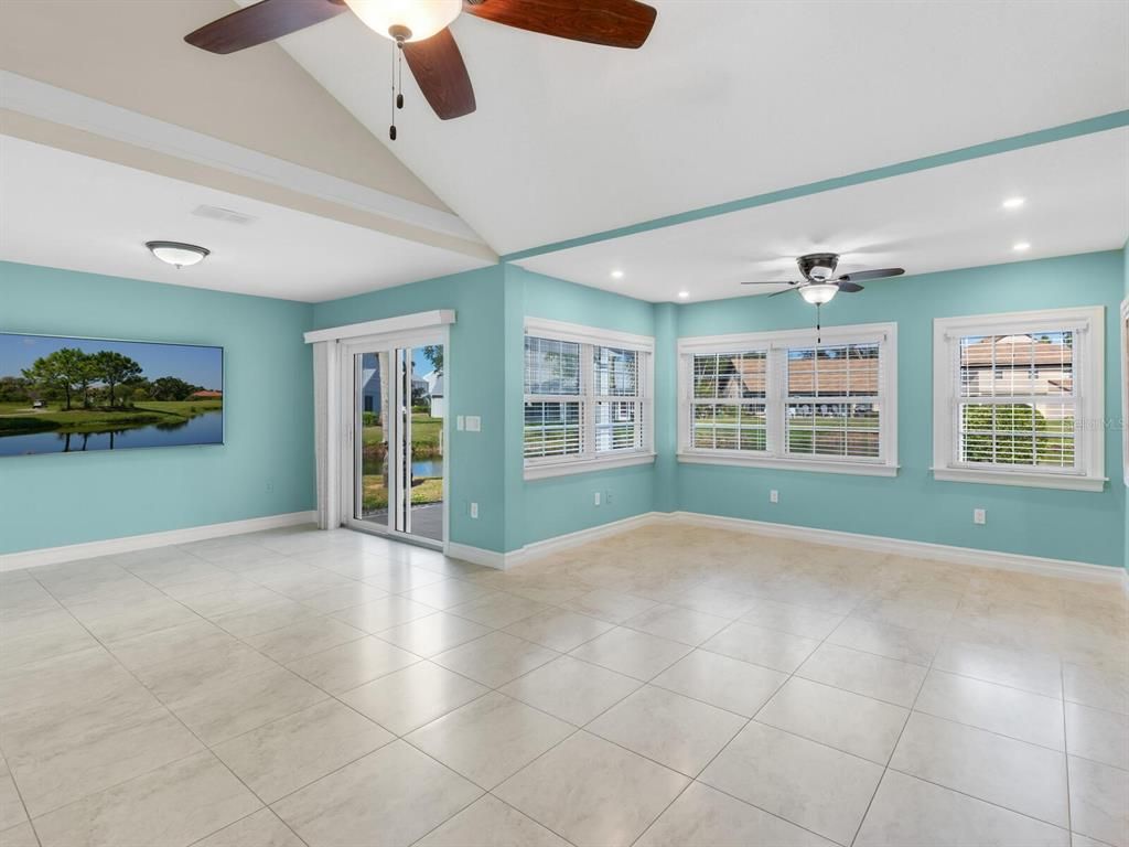 Empty room, Interior, Recessed Lighting