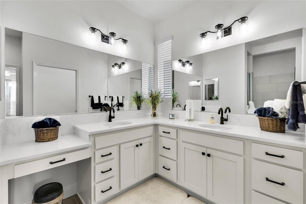 Bathroom, Dual Sink Vanities, Interior