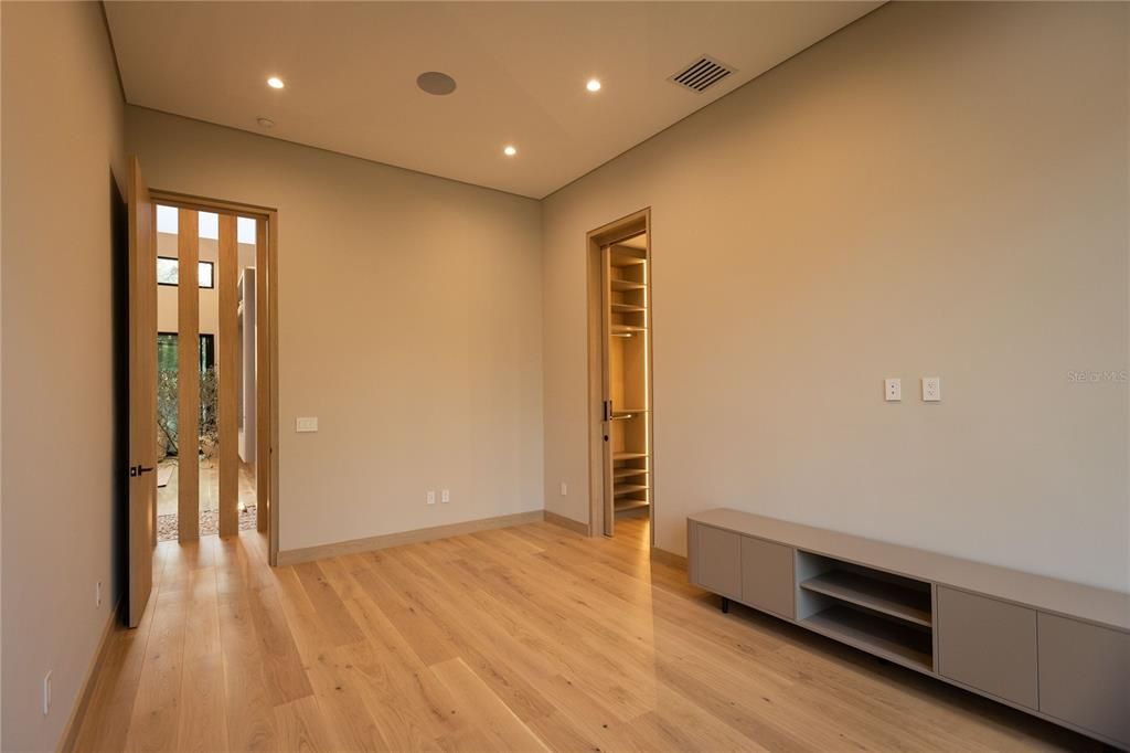Empty room, Interior, Recessed Lighting, Wood Texture Flooring