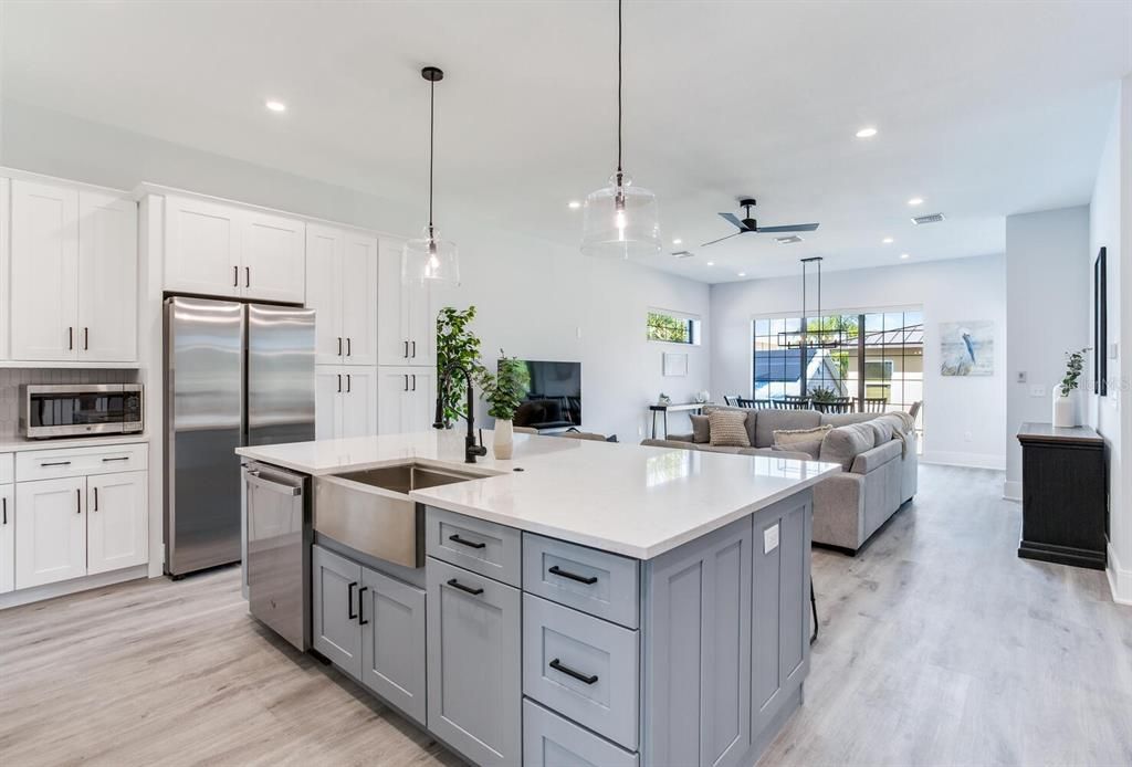 Interior, Kitchen, Living room, Pendant Lights, Recessed Lighting, Stainless Steel Appliances, Wood Texture Flooring