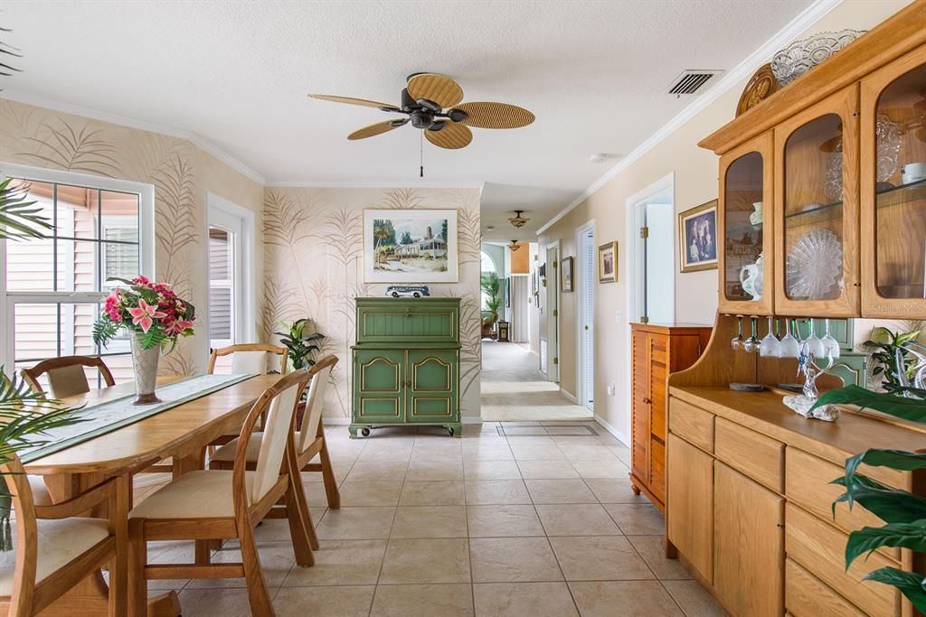 Dining room, Interior