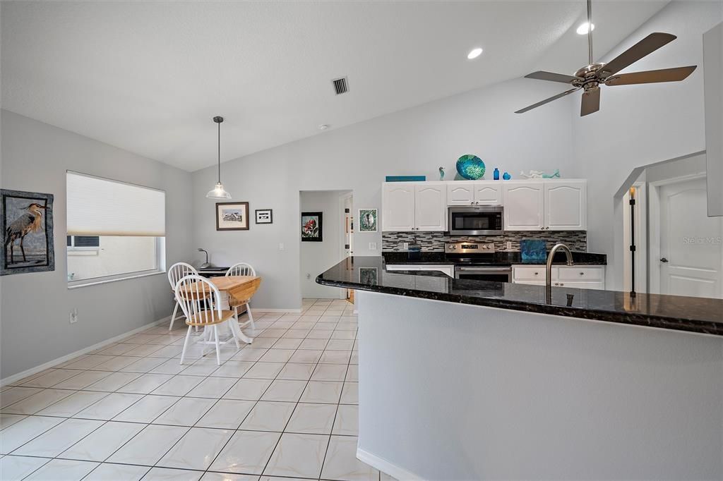 Dining room, Interior, Kitchen, Pendant Lights, Recessed Lighting, Stainless Steel Appliances