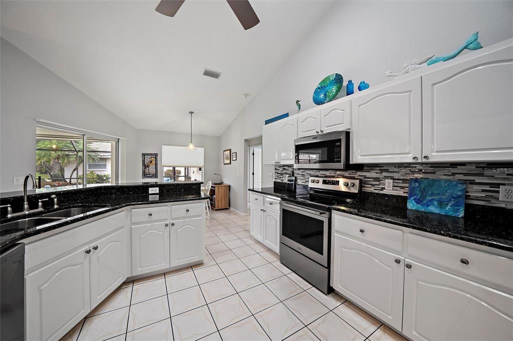 Interior, Kitchen, Pendant Lights, Stainless Steel Appliances