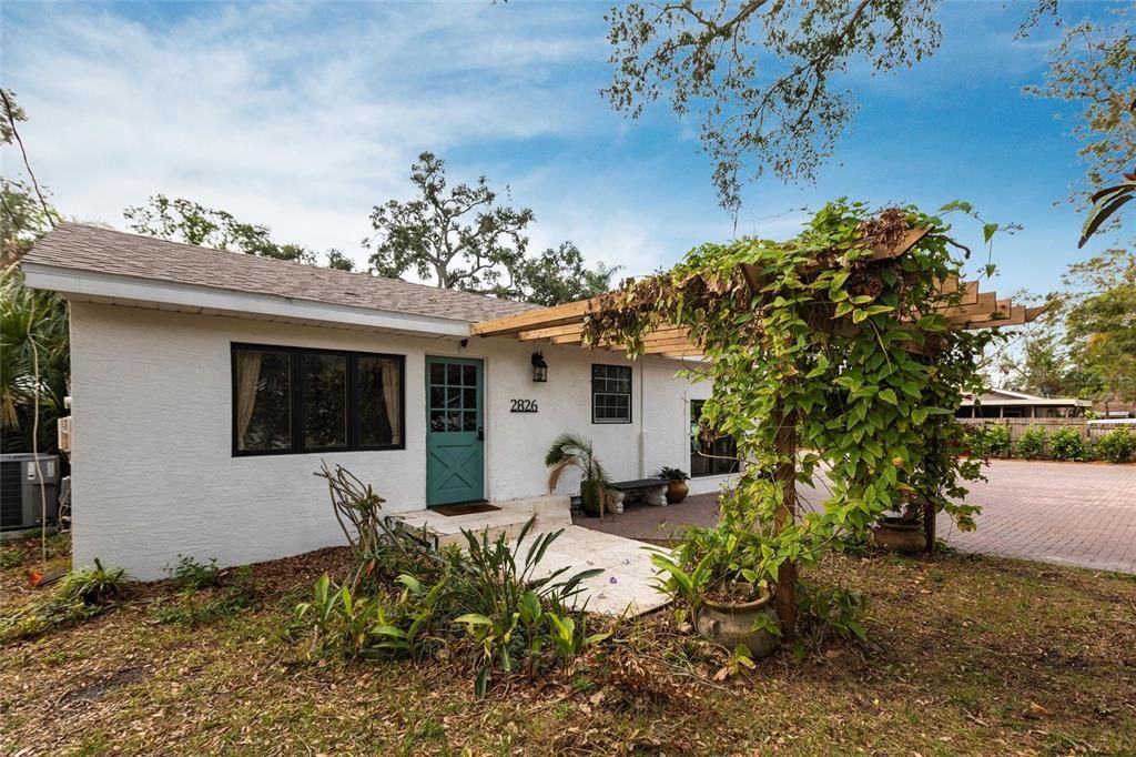 Backyard, Exterior