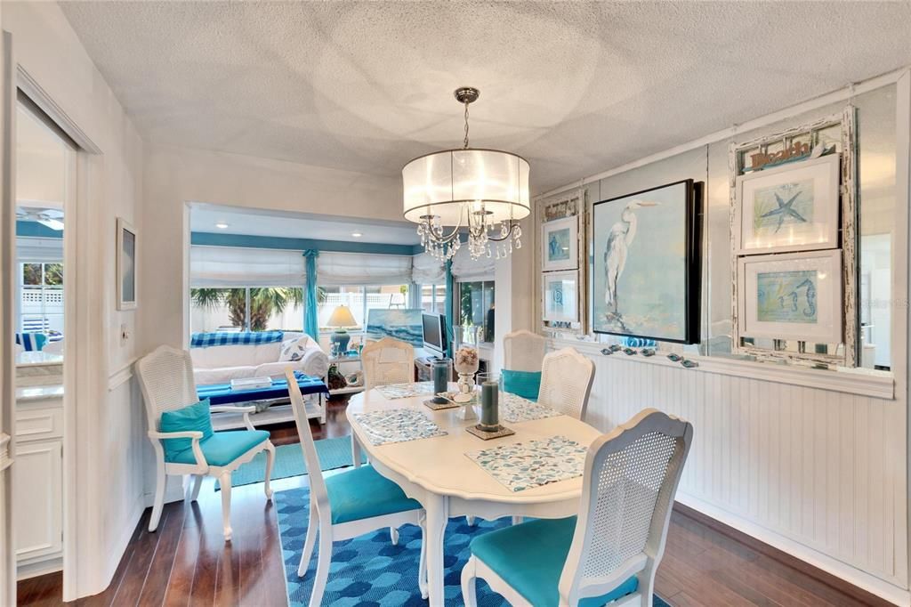 Chandelier, Dining room, Interior, Recessed Lighting, Wood Texture Flooring