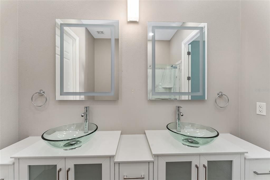 Bathroom, Dual Sink Vanities, Interior