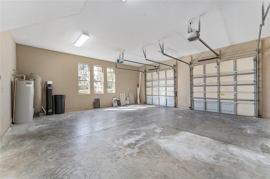 Garage, Interior