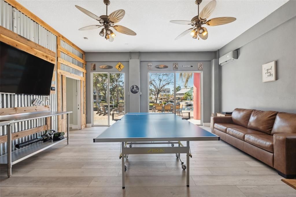 Game Room, Interior, Wood Texture Flooring