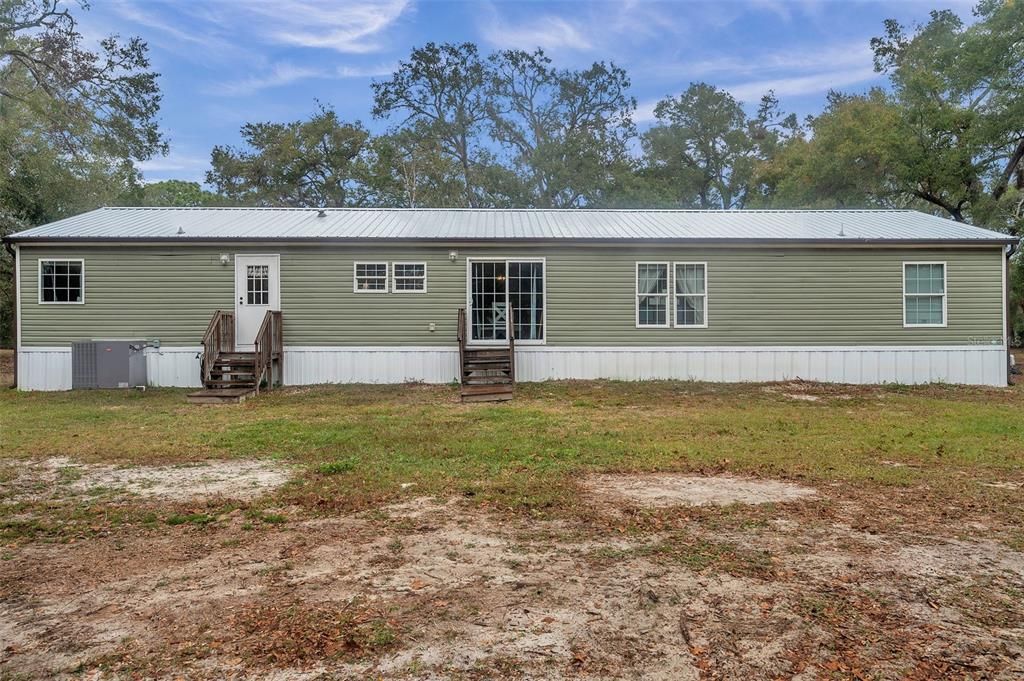 Backyard, Exterior