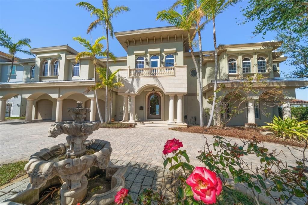 Exterior, Facade, Mediterranean