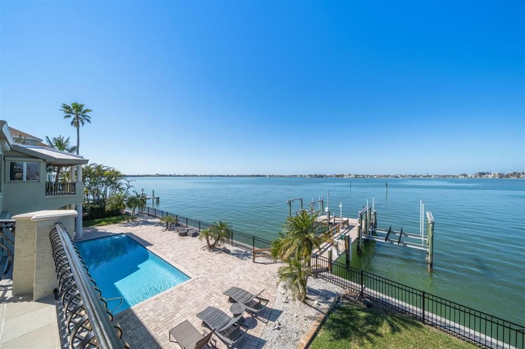 Exterior, Lake, Pool