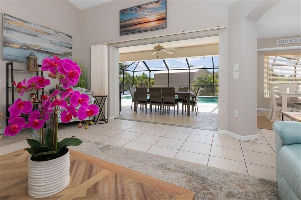 Dining room, Interior, Sun Room, Water