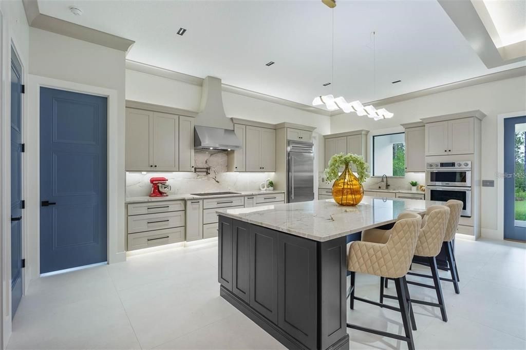 Interior, Kitchen, Pendant Lights, Recessed Lighting, Stainless Steel Appliances
