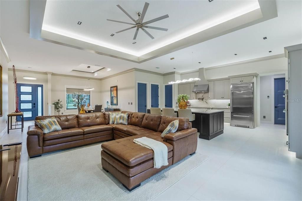 Interior, Kitchen, Living room, Pendant Lights, Recessed Lighting, Stainless Steel Appliances