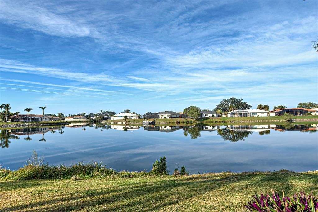 Exterior, Lake