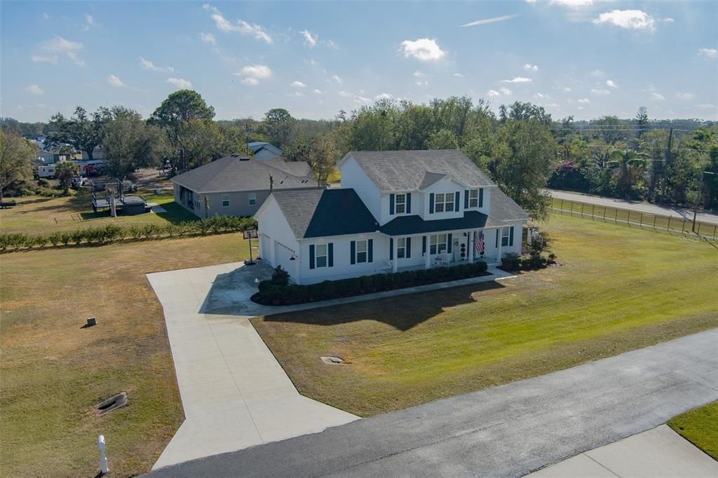 Exterior, Drone