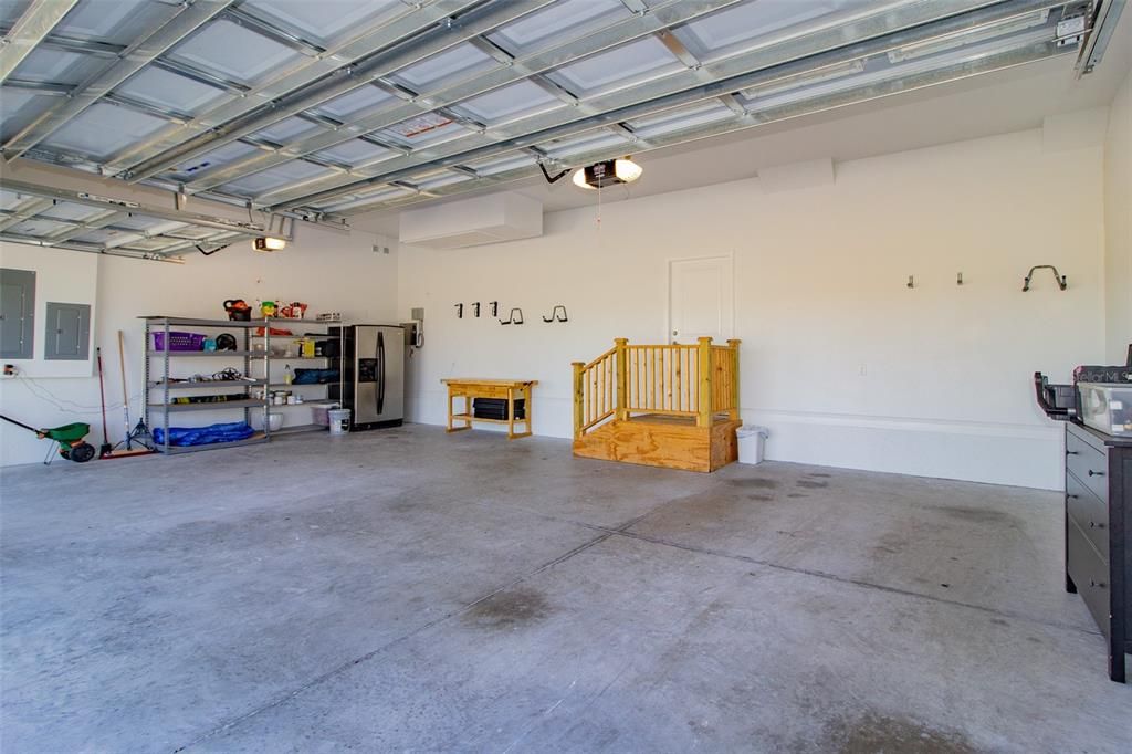Garage, Interior