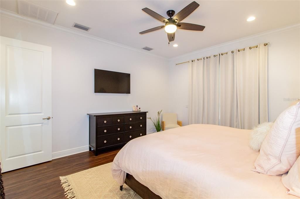 Bedroom, Interior, Recessed Lighting, Wood Texture Flooring
