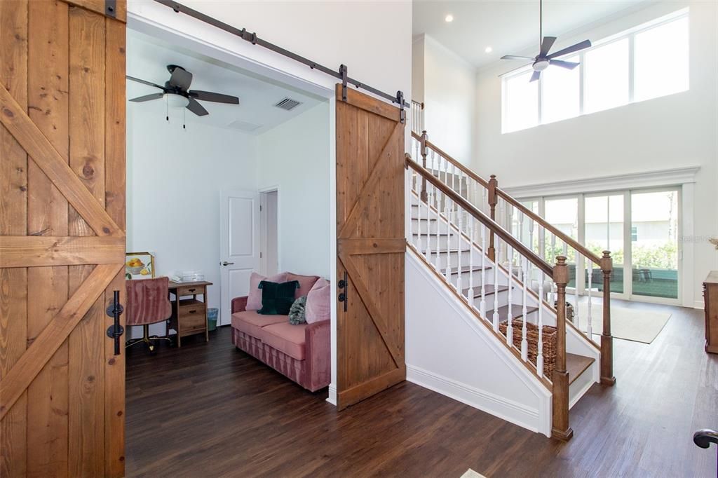 Interior, Recessed Lighting, Wood Texture Flooring