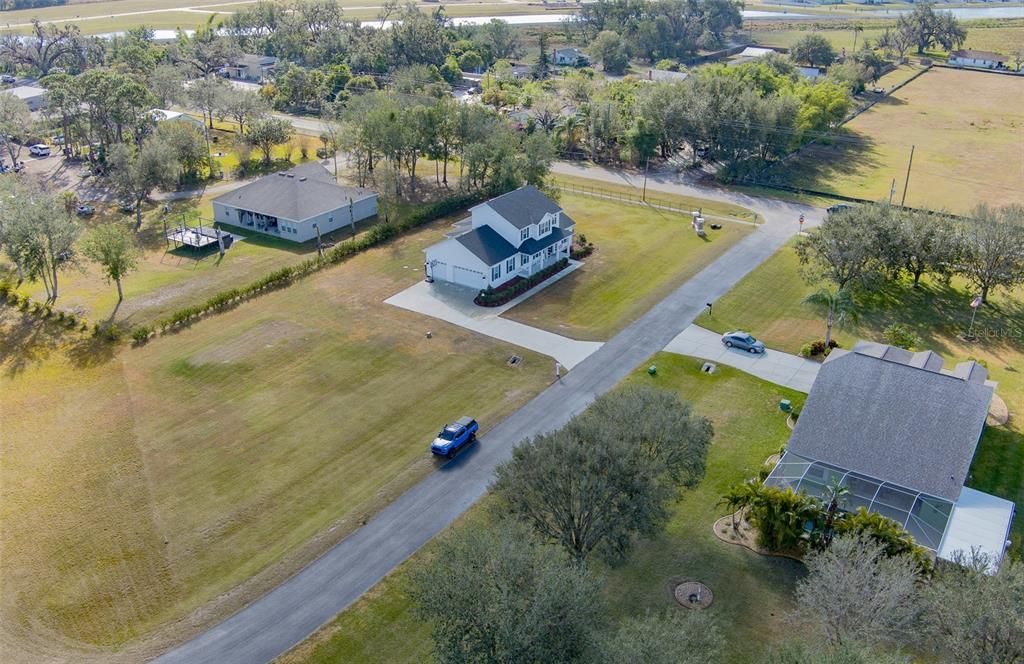 Exterior, Drone