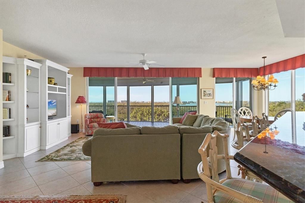 Chandelier, Interior, Living room