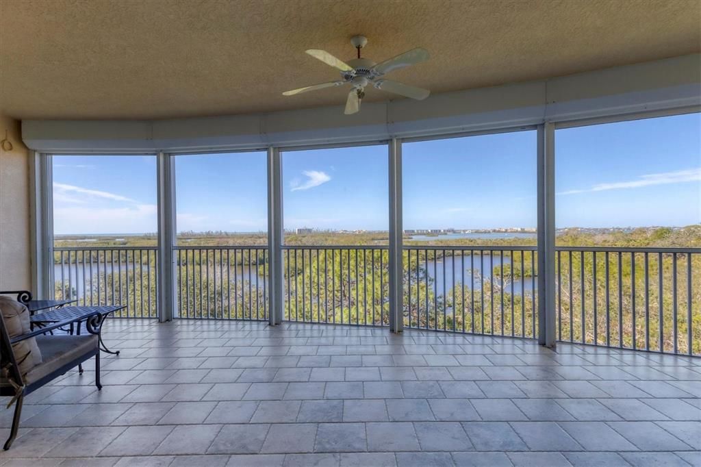 Interior, Sun Room, Water