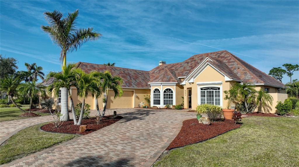 Attached, Backyard, Exterior, Facade, French Provincial