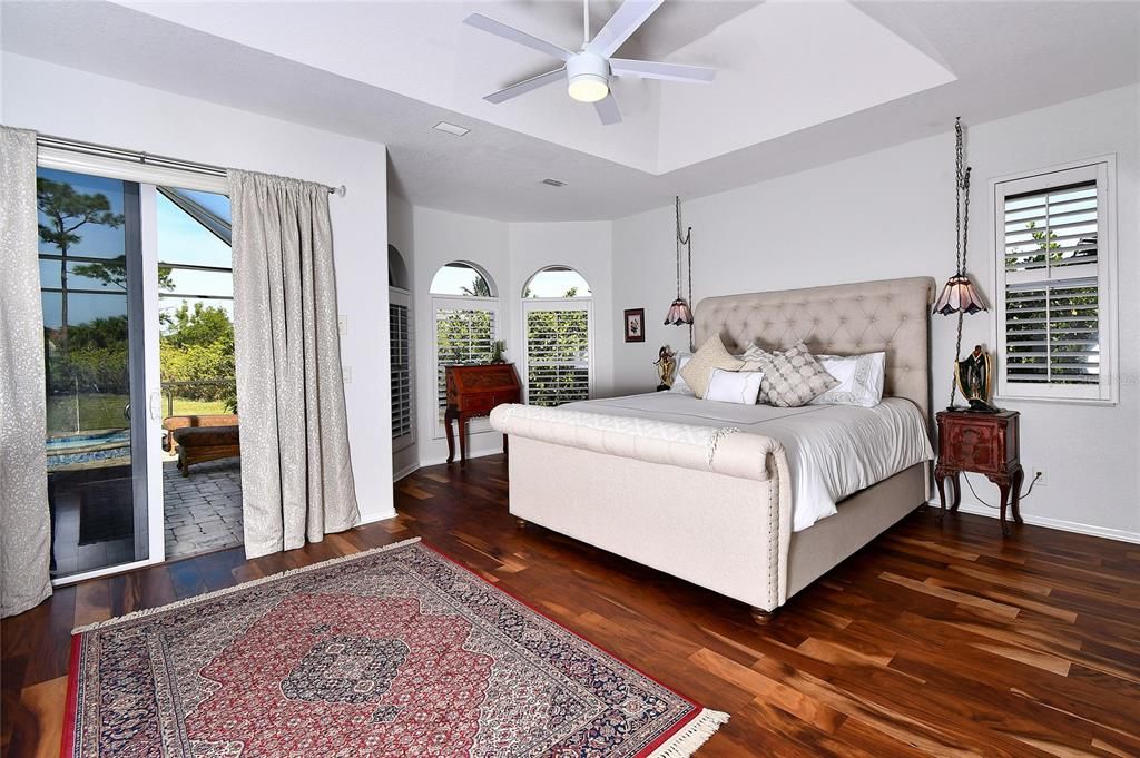 Bedroom, Interior, Pendant Lights, Wood Texture Flooring
