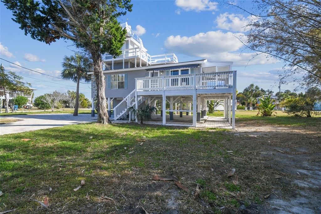 Backyard, Exterior