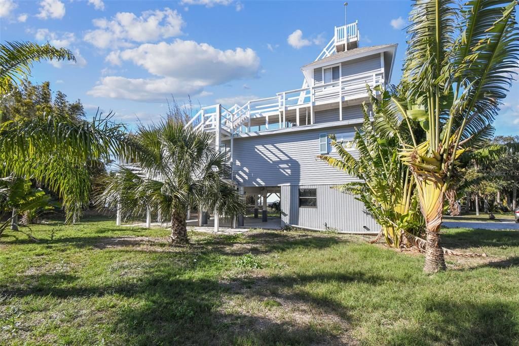 Backyard, Exterior