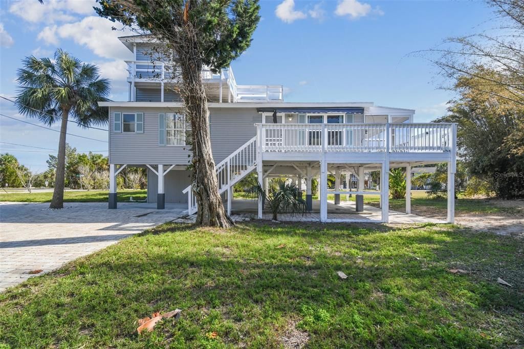 Backyard, Exterior