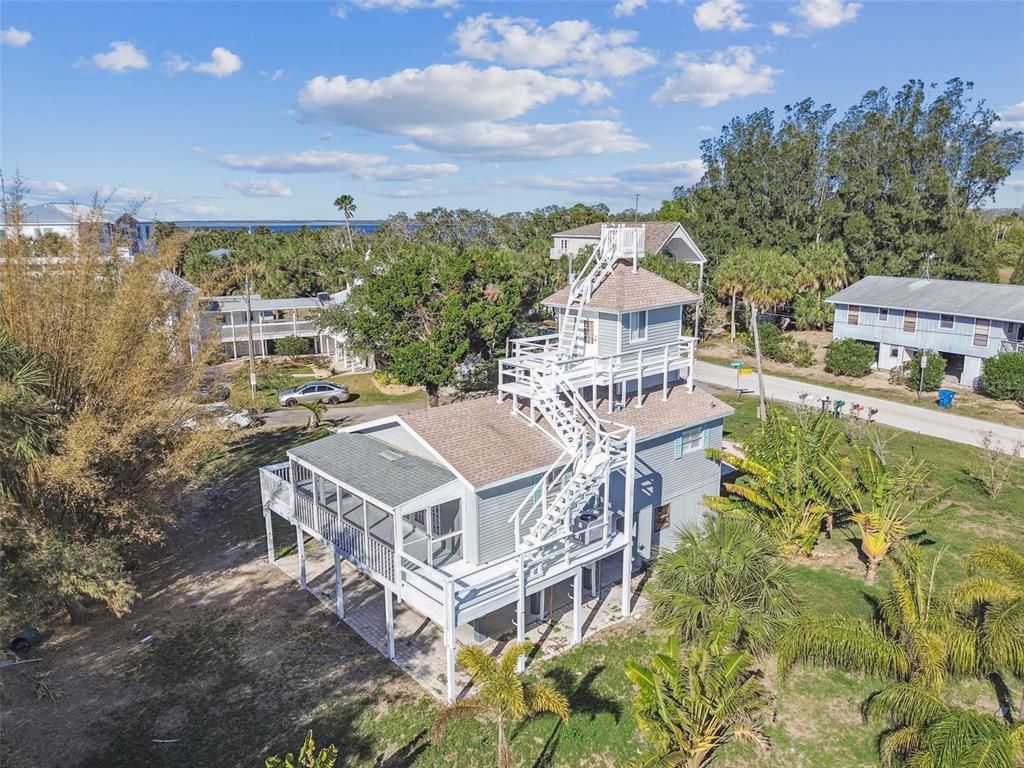 Exterior, Drone
