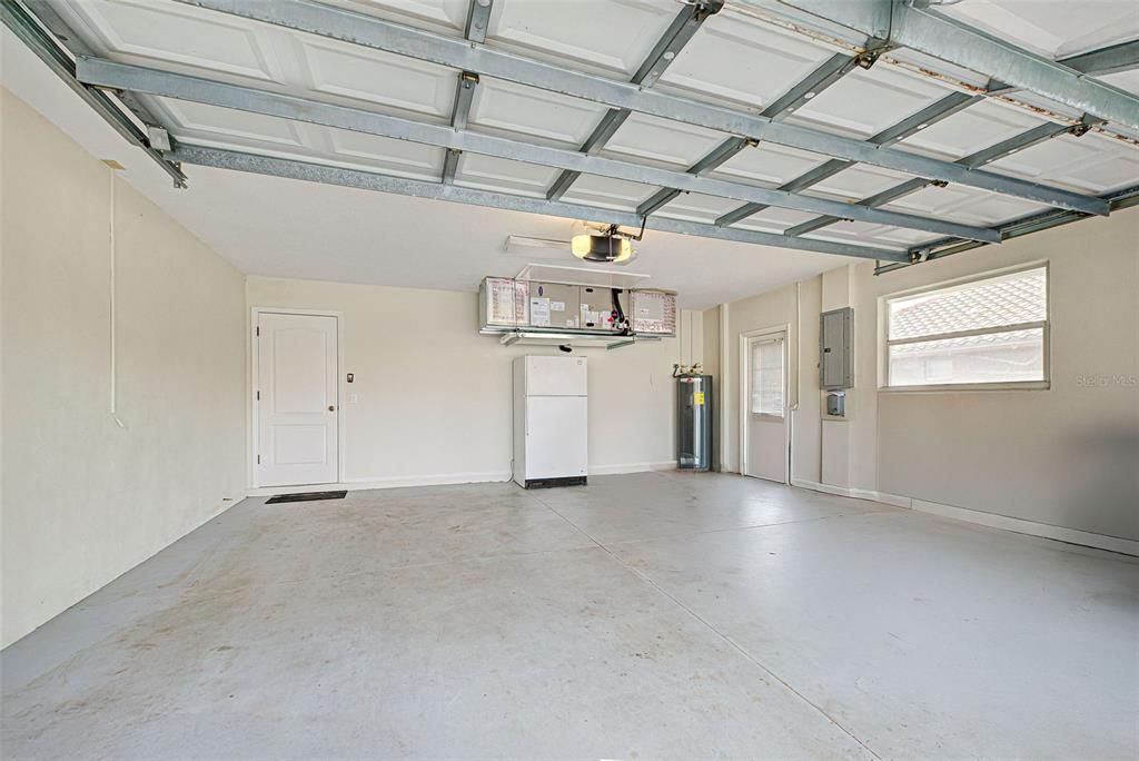 Garage, Interior