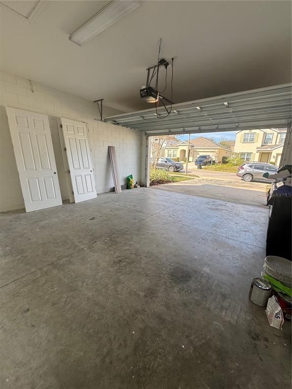 Garage, Interior