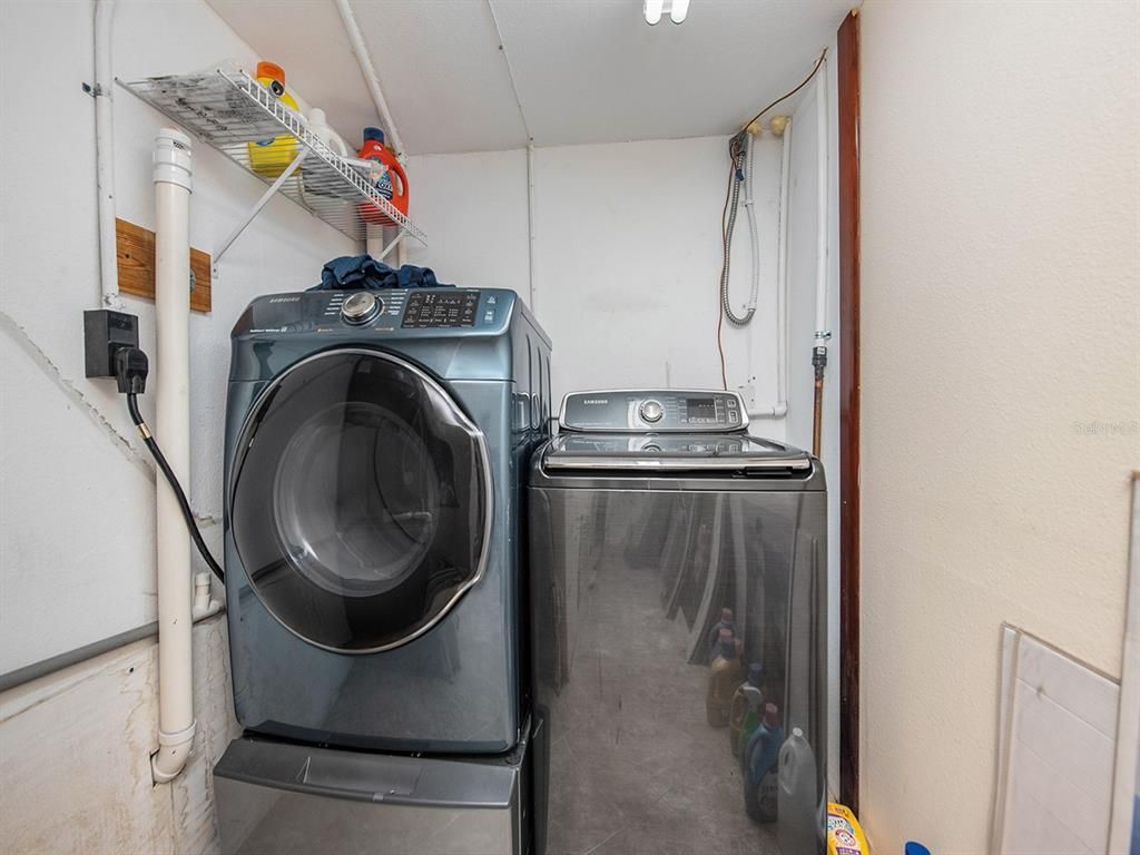 Interior, Washer