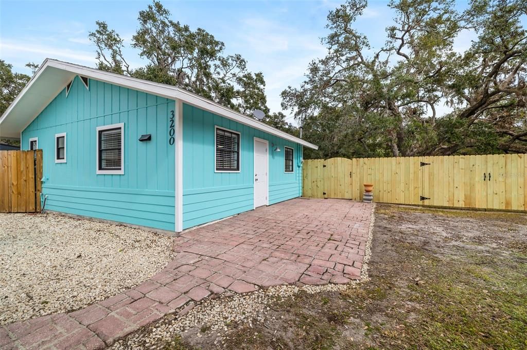 Backyard, Exterior