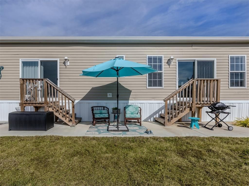 Backyard, Exterior