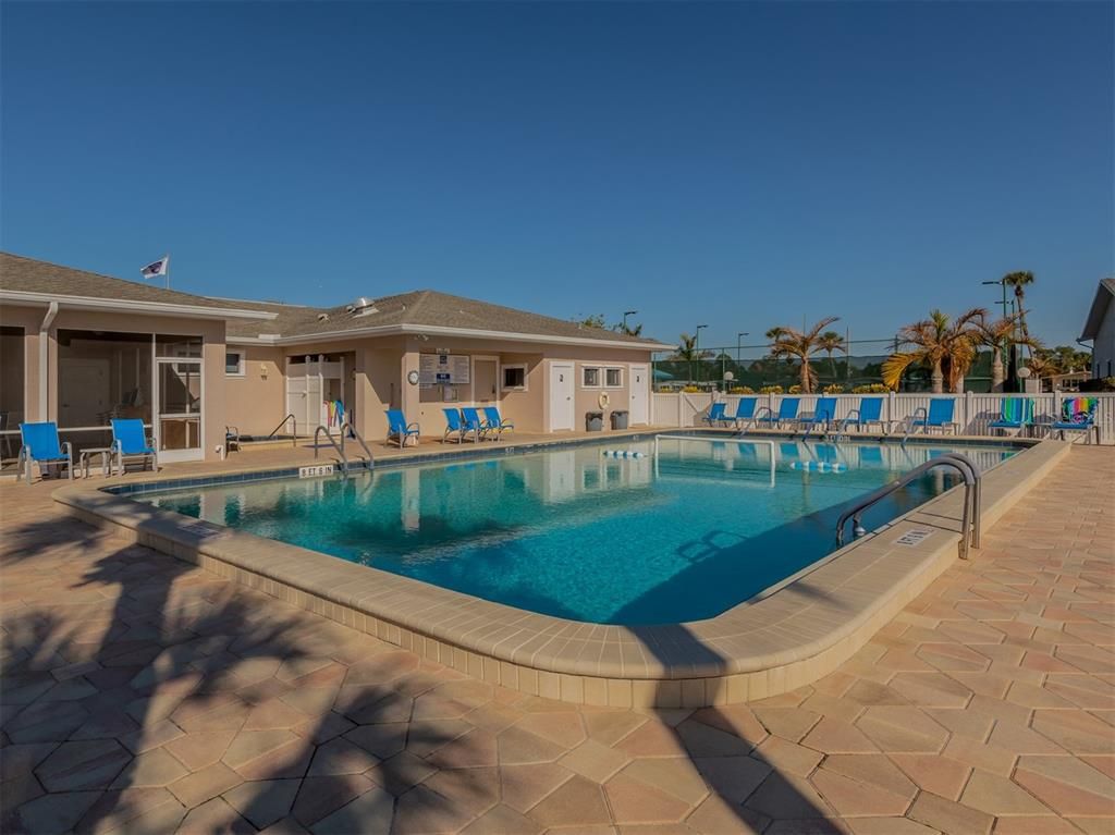 Exterior, Pool