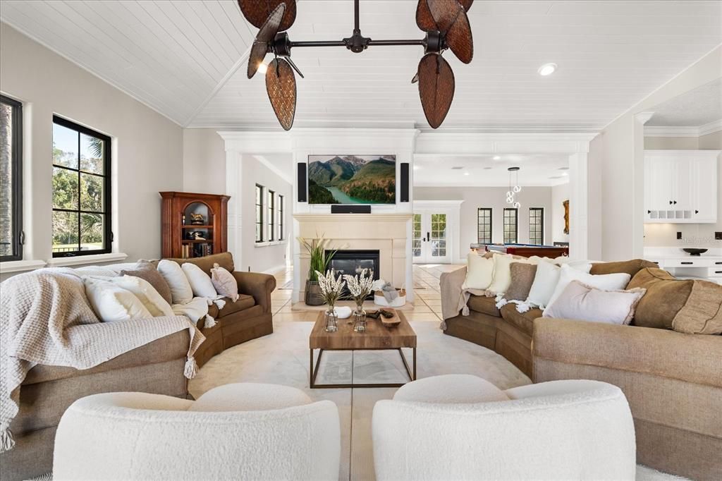 Chandelier, Fireplace, Interior, Living room, Pendant Lights, Recessed Lighting